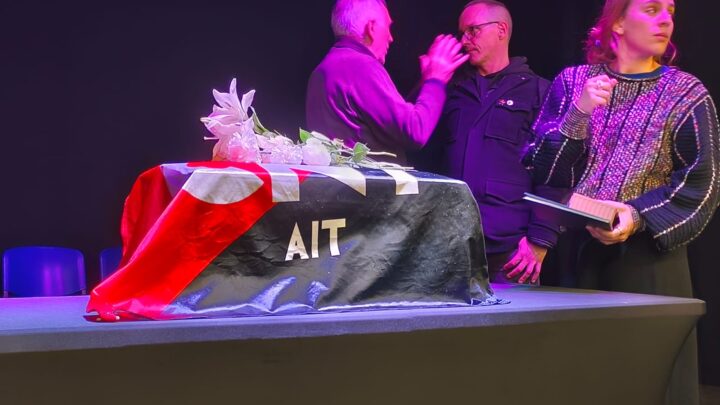 Homenaje y entrega de los restos de cuatro nuevas víctimas del fascismo identificadas en el Barranco de Víznar (Granada)